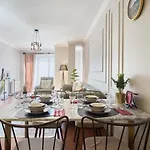 Modern And Nice Apartment Close To City Center