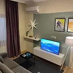 Roj Suite