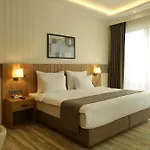 Tress Hotel