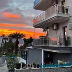 Deniz Manzarali, Plaja 100 Metre, Luks Daire 3
