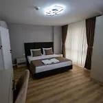 Luxury Life Suites