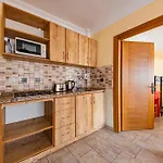 Ten Apart Hotel