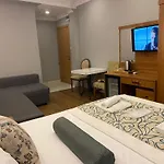 Riverland Suites Apart Hotel