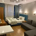 Riverland Suites Apart Hotel