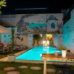 Tekhan Alacati Hotel