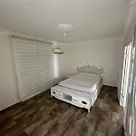Denize 150 Metre Uzaklikta Muestakil Villa Ins Mariyatourdidim Mesajlara Yanit Verilmiyor Ins Uezerinden Sorabilirsiniz