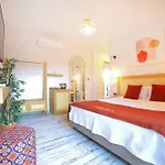 Huzurla Otel