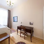 Elegant, Spacious, Quiet 3Br Near Historic Center
