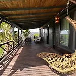 Flu Alacati Tiny House Otel