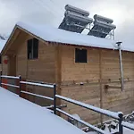 Parla Dag Evi Turuncu Oda
