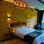 Bunda Suit Otel