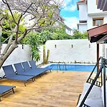 Kekik Alacati Otel (Adults Only)