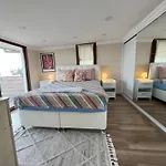 Stay In A House With Sea View In Historical Elevator Mansion