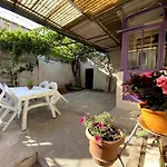 Asmali Bahce Ayvalik Muestakil Ev