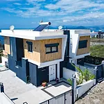 Villa Light