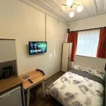Yellowhouse Room 1