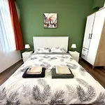 Yellowhouse Room 4