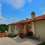 Villa Cedrus
