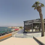Yakamoz Otel