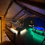 Della Suit Bungalow