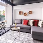 Beautiful Studio W Stunning Views Patio! #371