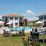 Kalanora Otel