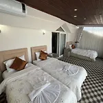 Rose Garden Boutique Hotel