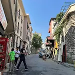 Central New Apartment In Beyoglu