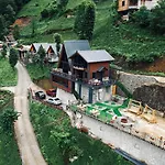 Della Suit Bungalow