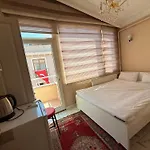Iq Hotel