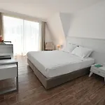Aurasia Beach Hotel
