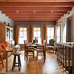 Tastefully Decorated House In Old City - Rose