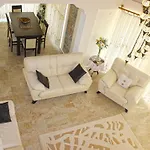 Villa Elwyn