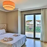 3 Bedroom Villa In Oludeniz - 5832