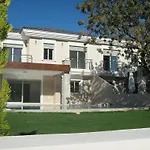 Cesme Alacati'Da Havuzlu Kiralik Villa