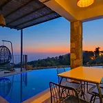 Villa Pine