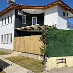 Villa Yes
