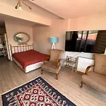 I1 House Hotel