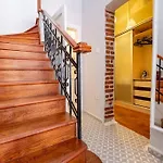 Spacious Dublex In Cihangir