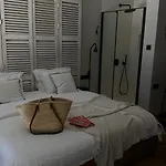 To Be Social House