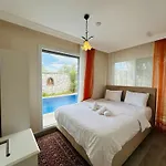 Evalacati - Villa Harnup- Tamamen Muestakil Villa