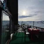 Brothers Bungalov
