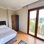 A Villa In The City Center