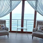 Seafront Apartment By The Sea And With A Beach And With Big Garden