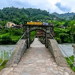 Nani Boutique Hotel & Bungalow