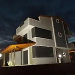 Triplex Summer House, New Building