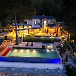 Villa Sharapova