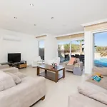 Villa Valley 5