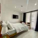 Nostalgia Apartment