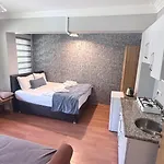 Paradise Lake Hotel